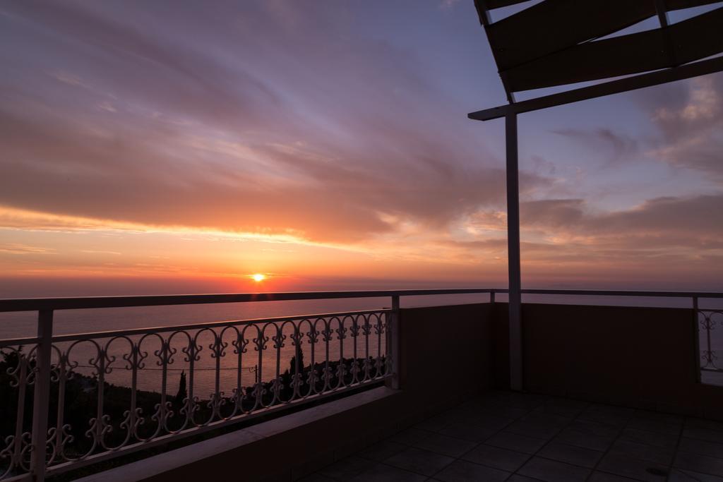 Amalia Apartments Exanthia Экстерьер фото